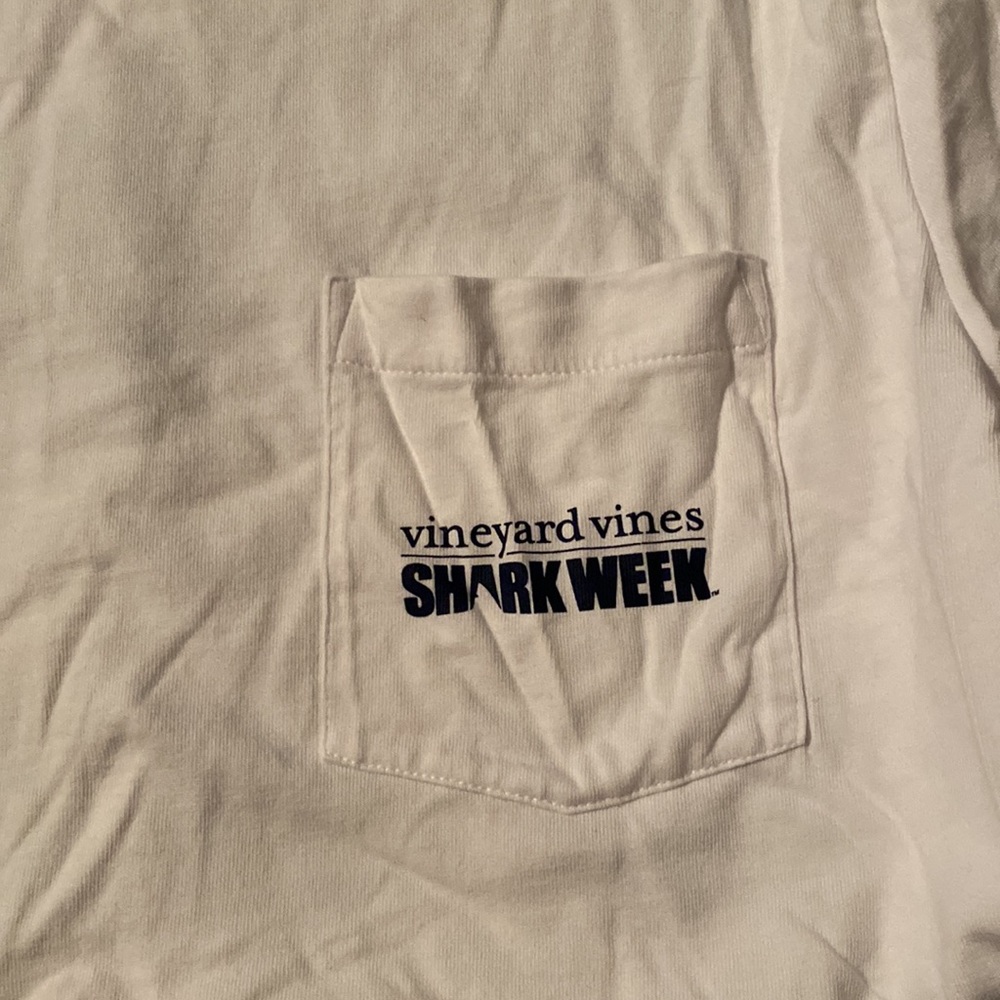 vineyard vines shark week long sleeve t-shirt - Picture 3 of 4